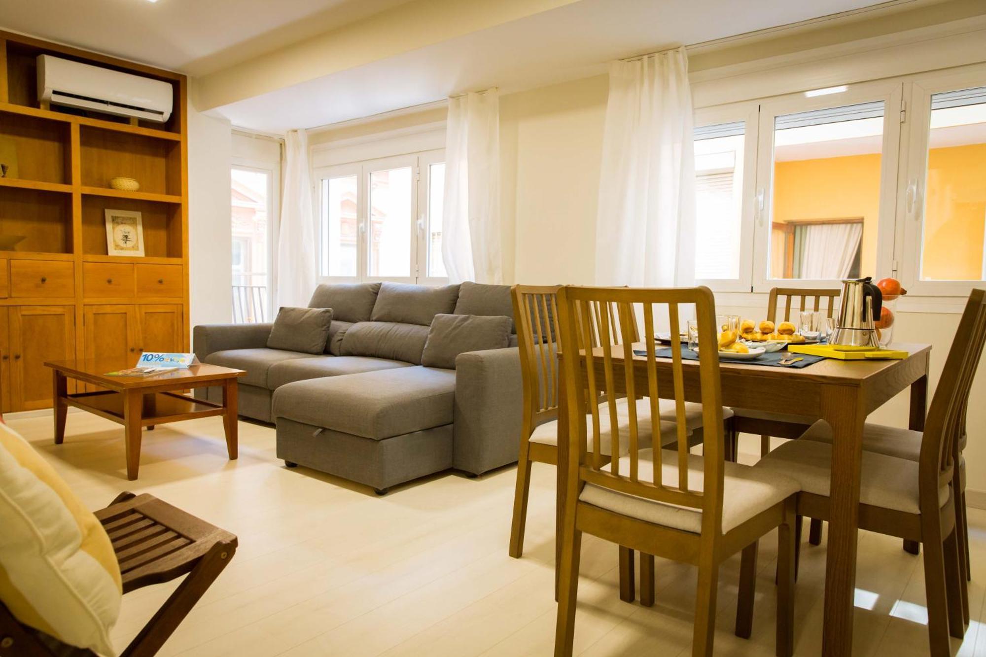 Apartments Holidays2Malaga City Center Luaran gambar